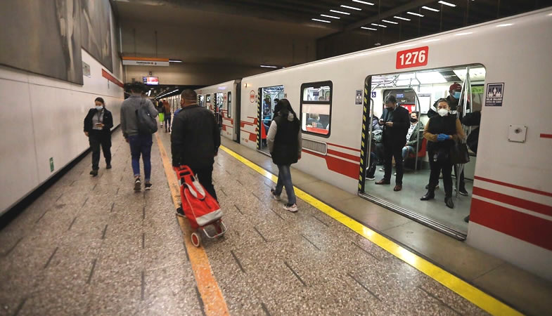 Demanda contra el Metro es por $54 mil millones, usuarios exigen indemnización por Tarjetas Bip!