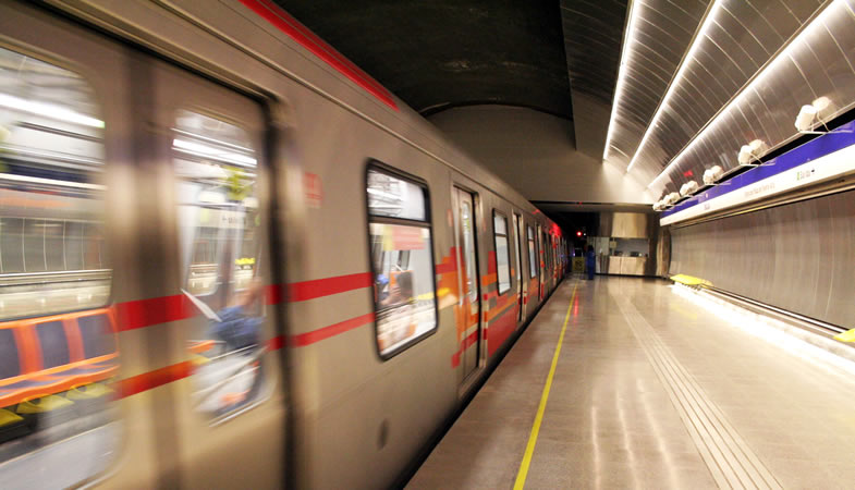 Metro de Santiago anuncia retorno de "Ruta Expresa" en las líneas 2, 4 y 5